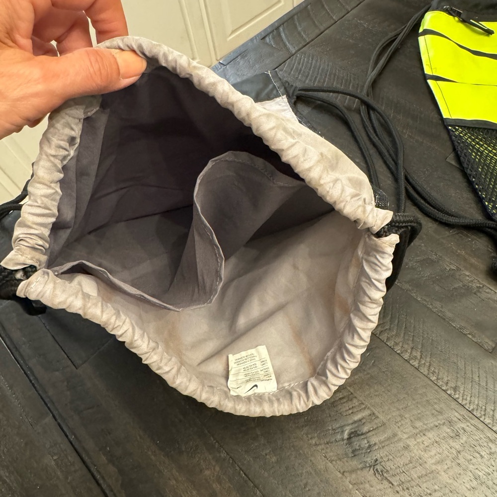 2 Nike Drawstring Gym Sacks - Picture 5 of 12